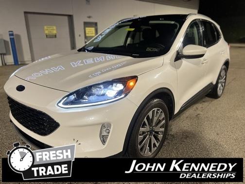 2022 Ford Escape TITANIUM