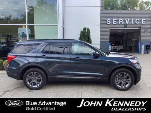 STONE BLUE METALLIC 2023 Ford Explorer XLT