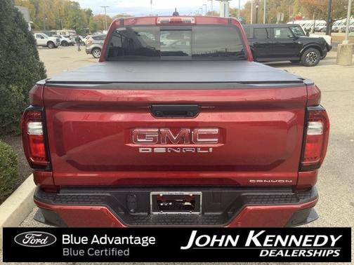 2024 GMC Canyon DENALI