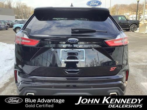 2022 Ford Edge ST