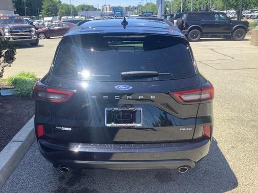 AGATE BLACK METALLIC 2023 Ford Escape ST-LINE