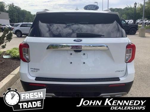 STAR WHITE MET TRI-COAT 2023 Ford Explorer XLT