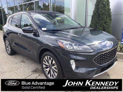 2022 Ford Escape TITANIUM
