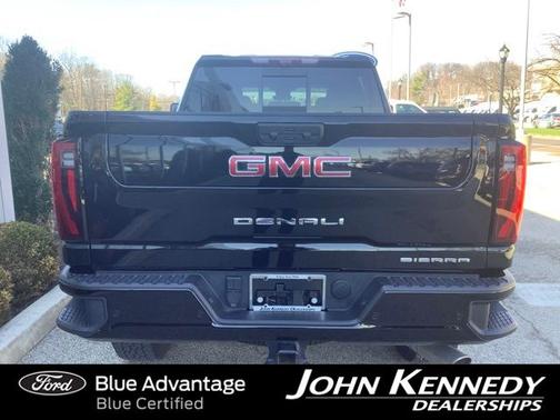 Onyx Black 2025 GMC Sierra 1500 DENALI