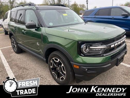 ERUPTION GREEN METALLIC 2023 Ford Bronco Sport OUTER BANKS