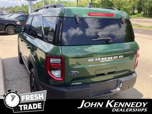 ERUPTION GREEN METALLIC 2023 Ford Bronco Sport OUTER BANKS