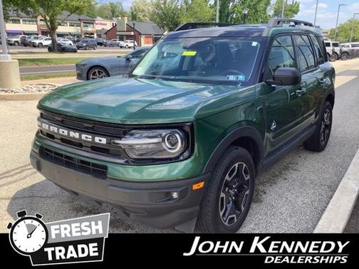 ERUPTION GREEN METALLIC 2023 Ford Bronco Sport OUTER BANKS