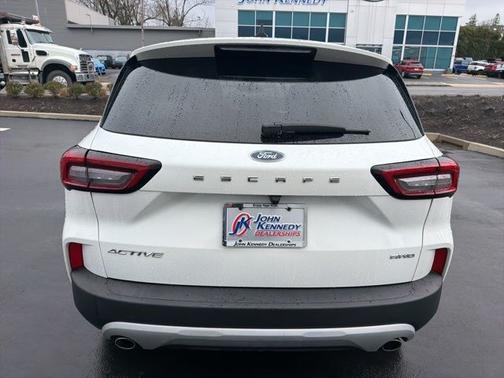 STAR WHITE METALLIC TRI-COA 2023 Ford Escape ACTIVE