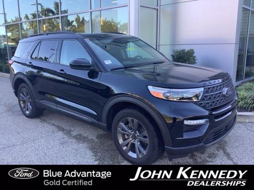 AGATE BLACK METALLIC 2023 Ford Explorer XLT