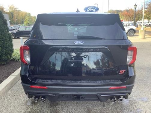 2022 Ford Explorer ST
