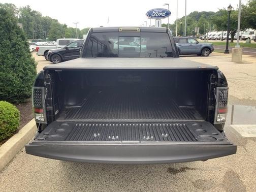 2017 RAM 1500 SLT