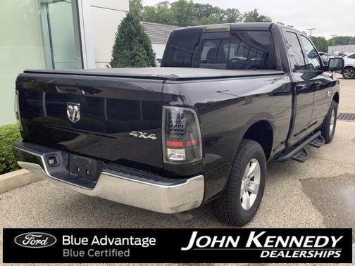 2017 RAM 1500 SLT