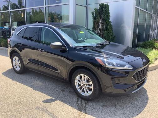 AGATE BLACK METALLIC 2022 Ford Escape SE