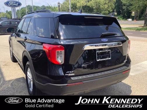 AGATE BLACK METALLIC 2023 Ford Explorer XLT