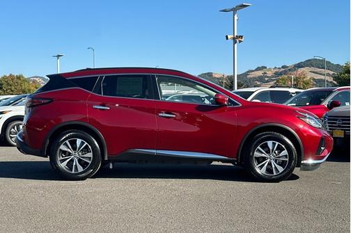 2023 Nissan Murano SV