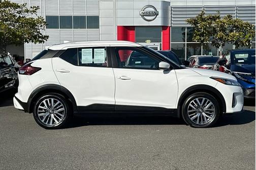 2023 Nissan Kicks SV