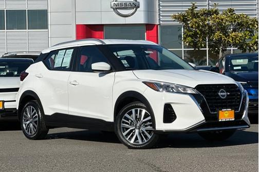 2023 Nissan Kicks SV