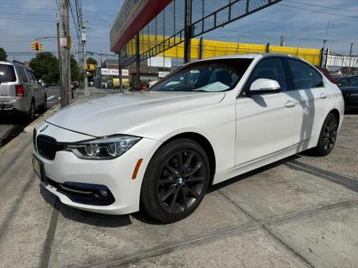 2018 BMW 330 i xDrive