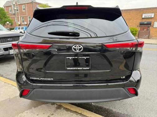 2023 Toyota Highlander LE