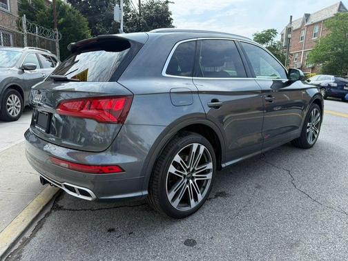 Daytona Gray Pearl Effect 2018 Audi SQ5 3.0T Prestige