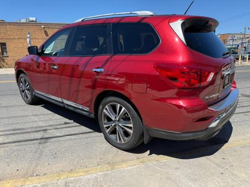 Cayenne Red Metallic 2017 Nissan Pathfinder Platinum