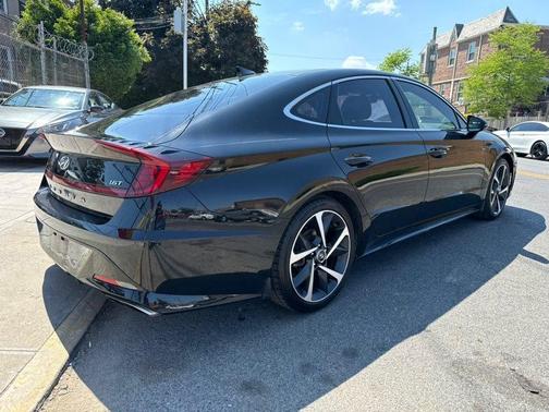 Phantom Black 2021 Hyundai SONATA SEL Plus