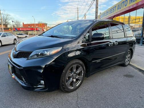 2018 Toyota Sienna SE