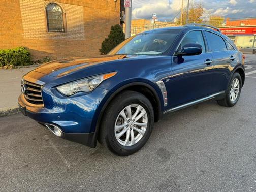 2015 INFINITI QX70 Base