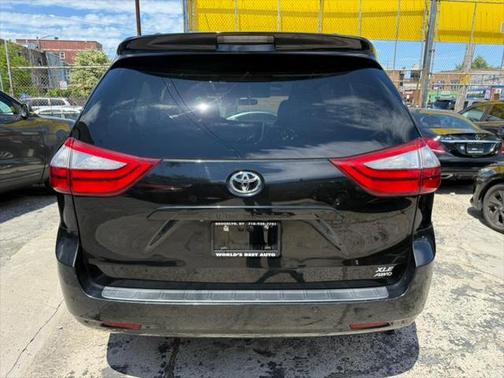 2015 Toyota Sienna XLE Premium