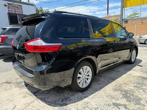 2015 Toyota Sienna XLE Premium