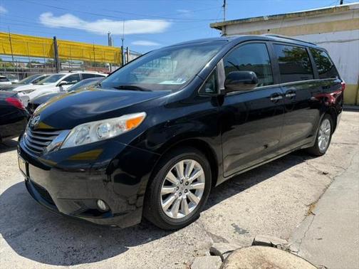 2015 Toyota Sienna XLE Premium