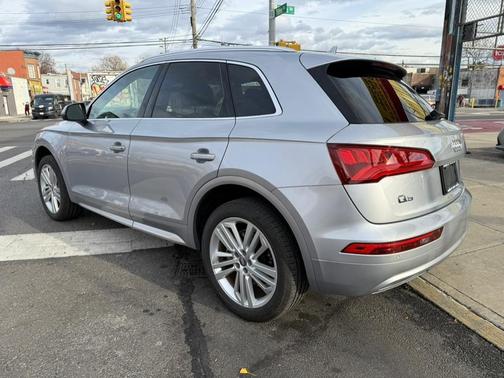 2018 Audi Q5 2.0T Premium Plus