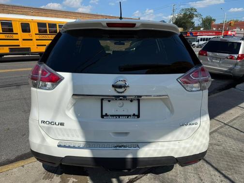 2016 Nissan Rogue SV