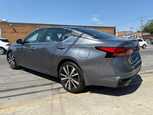 Gun Metallic 2019 Nissan Altima 2.5 SR