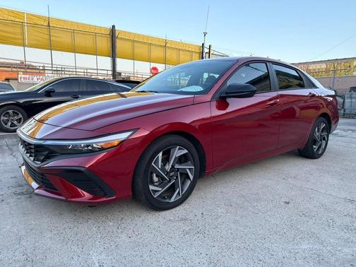 2025 Hyundai ELANTRA Sport