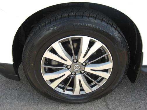 2020 Nissan Pathfinder S 2WD