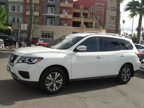 2020 Nissan Pathfinder S 2WD