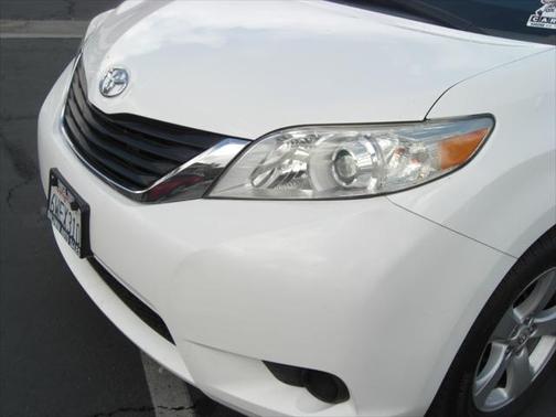 2012 Toyota Sienna LE