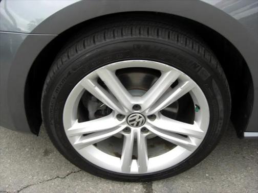 2013 Volkswagen Passat 2.0 TDI SEL Premium