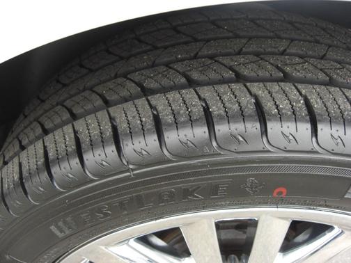 2011 Lincoln MKX Base