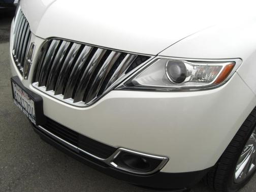 2011 Lincoln MKX Base