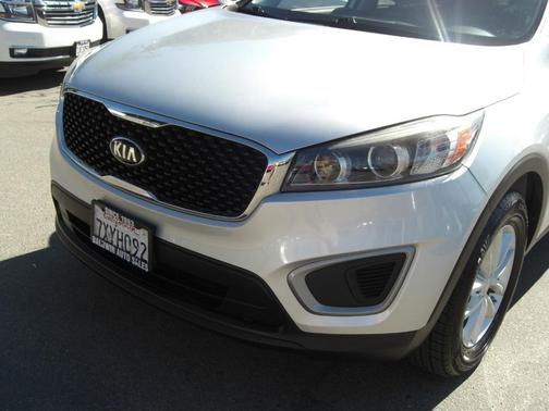 2017 Kia Sorento LX