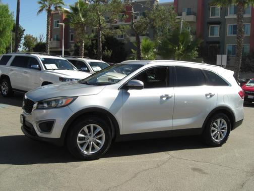 2017 Kia Sorento LX