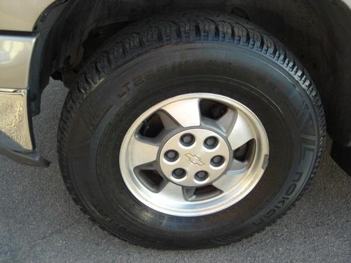 2002 Chevrolet Suburban 1500 LT