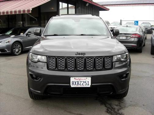 2017 Jeep Grand Cherokee Altitude