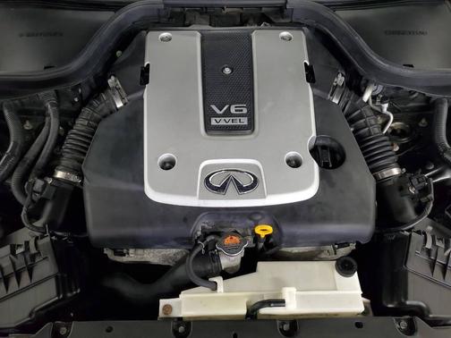 2014 INFINITI Q60 Base