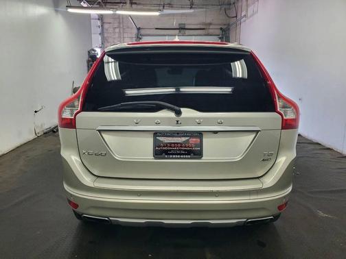 Tan 2017 Volvo XC60 T5 Inscription