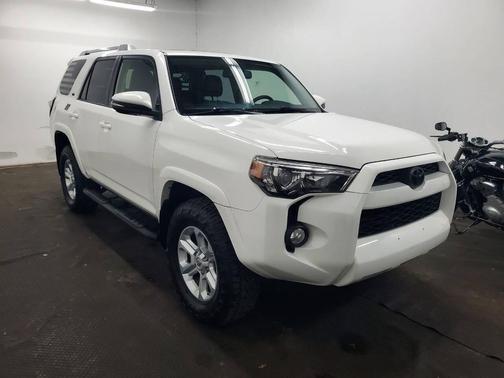 Super White 2018 Toyota 4Runner SR5 Premium