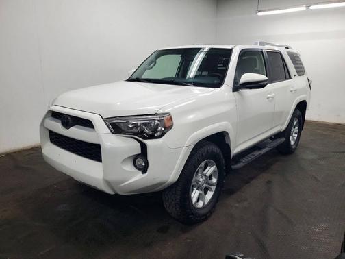 Super White 2018 Toyota 4Runner SR5 Premium