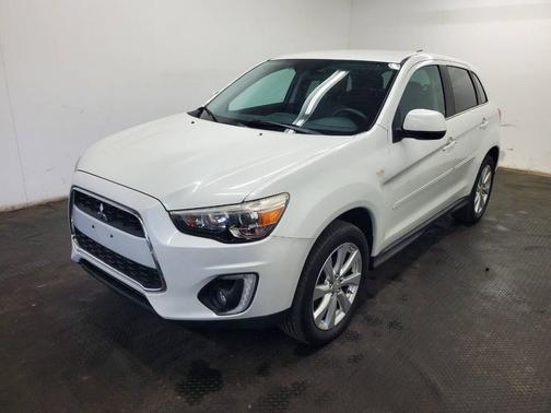 White Pearl 2015 Mitsubishi Outlander Sport SE